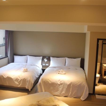Hotel 享住新大華館 à Keelung Extérieur photo