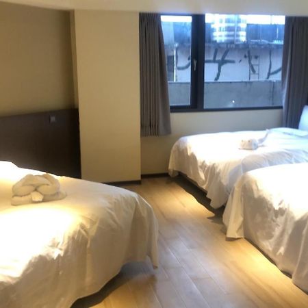 Hotel 享住新大華館 à Keelung Extérieur photo
