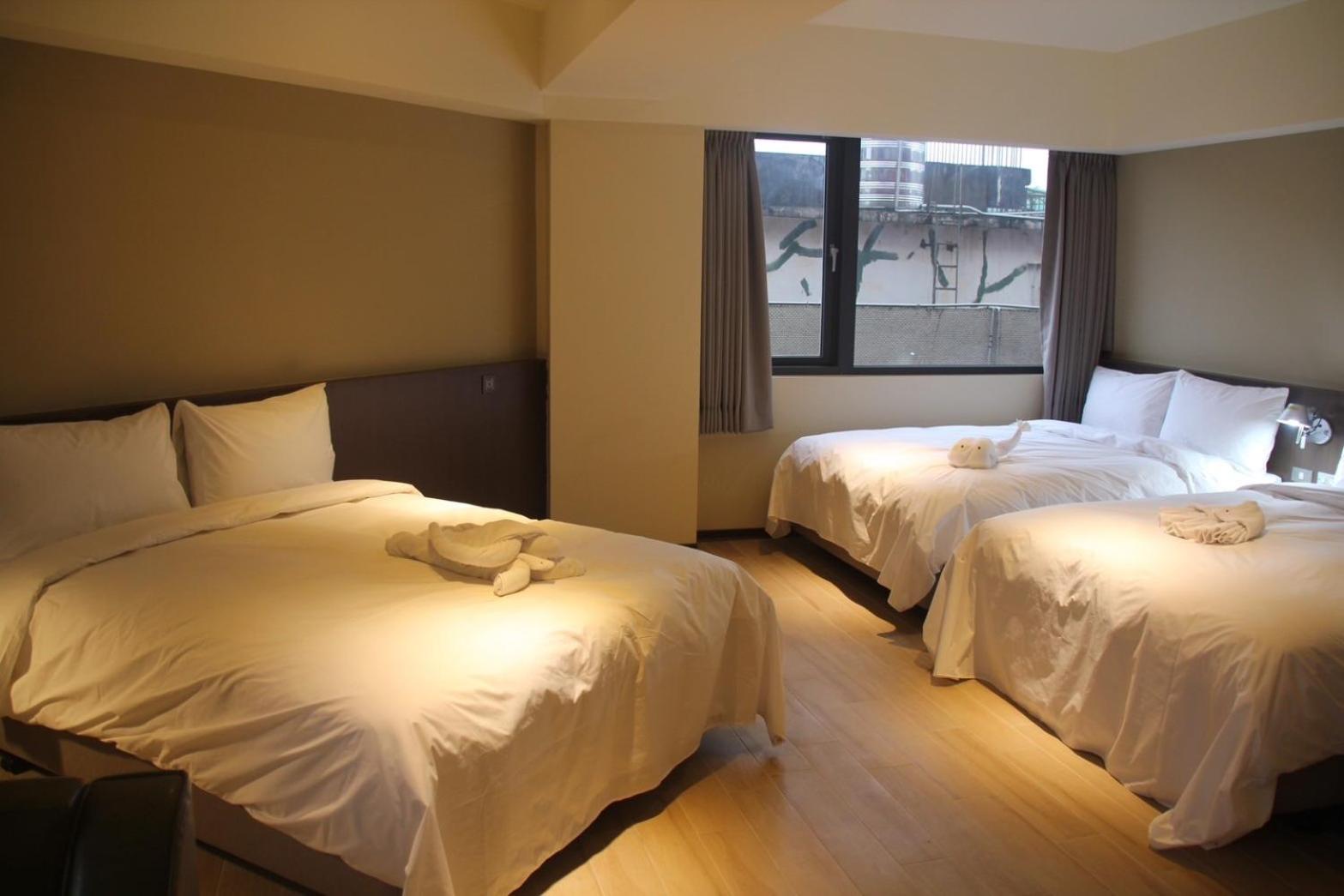 Hotel 享住新大華館 à Keelung Extérieur photo